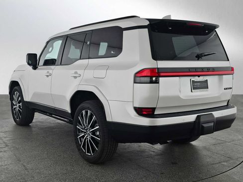 Certified 2025 Lexus GX 550 Luxury+ w/ Accessory Package (31) image 5