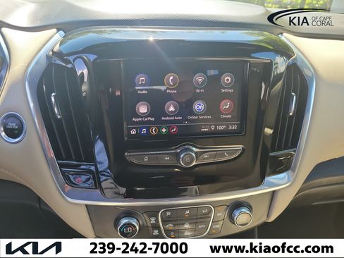 Used 2022 Chevrolet Traverse LS FWD image 23