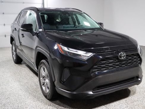 Used 2024 Toyota RAV4 XLE FWD image 5