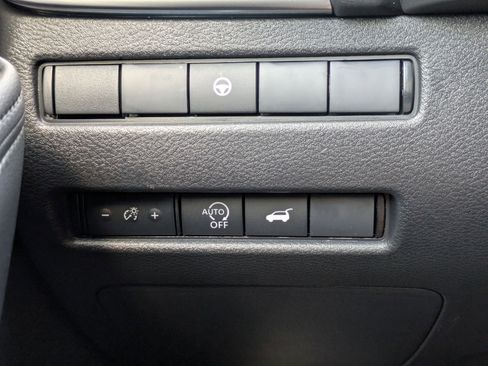 Used 2026 Nissan Rogue SV w/ SV Premium Package image 20