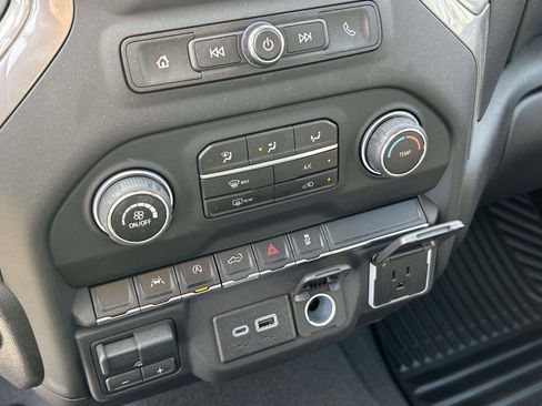 Used 2026 Chevrolet Silverado 1500 Custom image 24