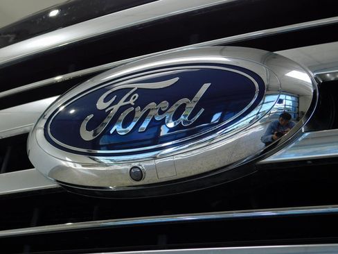 Used 2023 Ford F250 Limited w/ FX4 Off-Road Package image 16