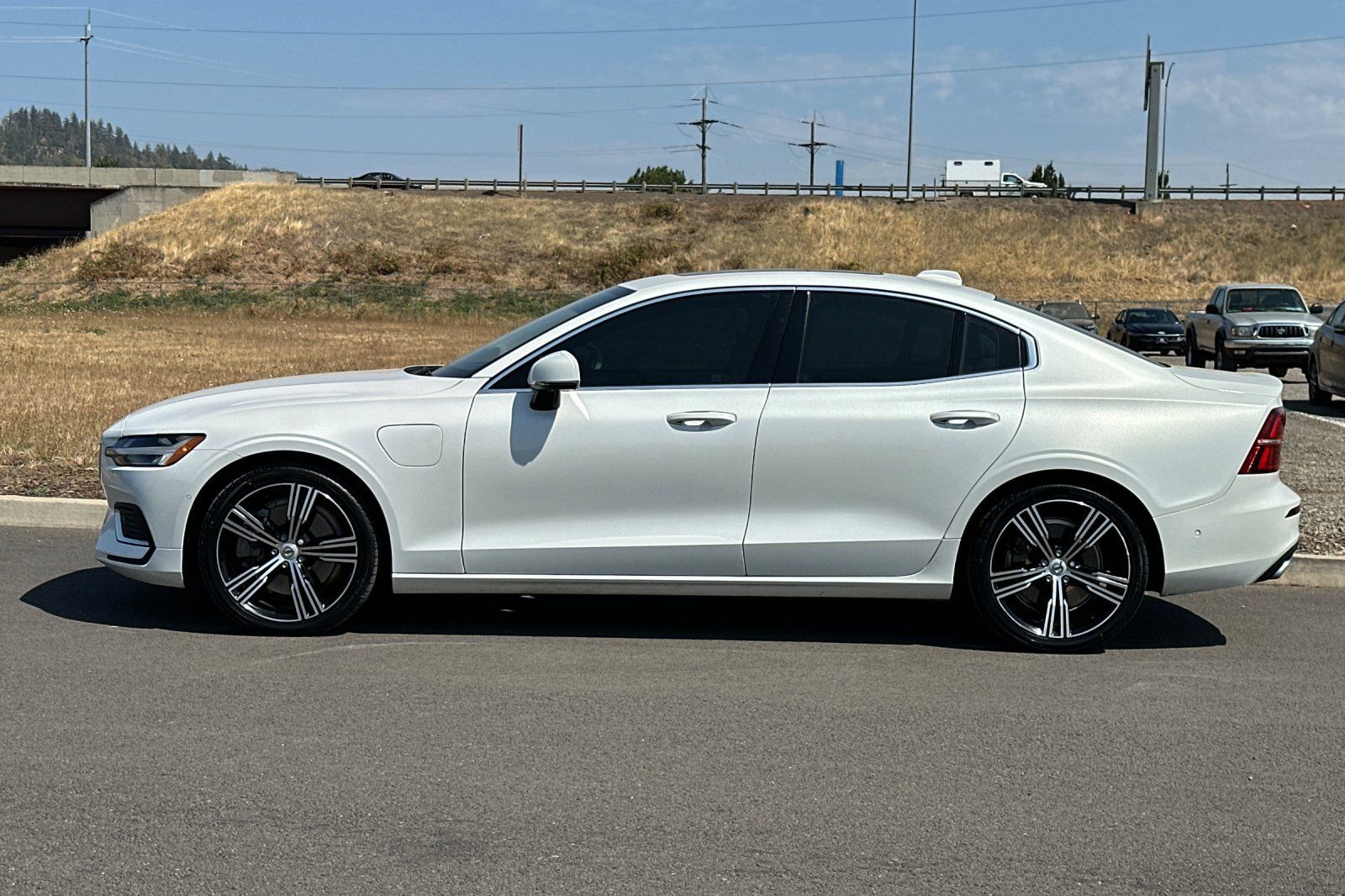 Used 2021 Volvo S60 T8 Inscription w/ Climate Package AWD/4WD image 6