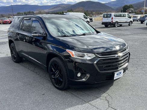 Used 2020 Chevrolet Traverse Premier w/ Redline Edition image 4