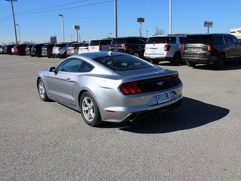 Used 2021 Ford Mustang Coupe image 9