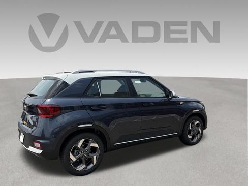 New 2026 Hyundai Venue SEL FWD image 8