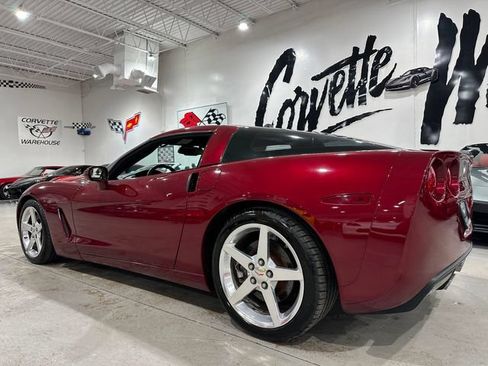 Used 2005 Chevrolet Corvette Coupe w/ Preferred Equipment Group RWD image 4