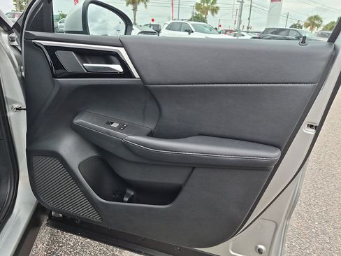 Used 2024 Mitsubishi Outlander SE FWD image 33
