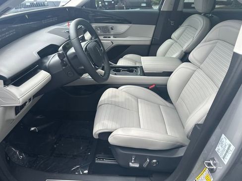 New 2026 Lincoln Nautilus Reserve AWD/4WD image 10