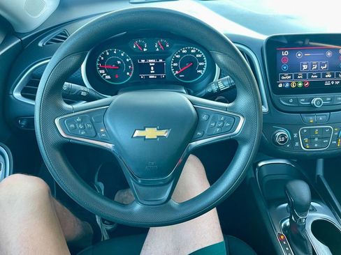 Used 2024 Chevrolet Malibu LT image 13