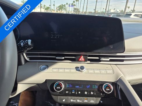 Used 2023 Hyundai Elantra SEL w/ Convenience Package image 17