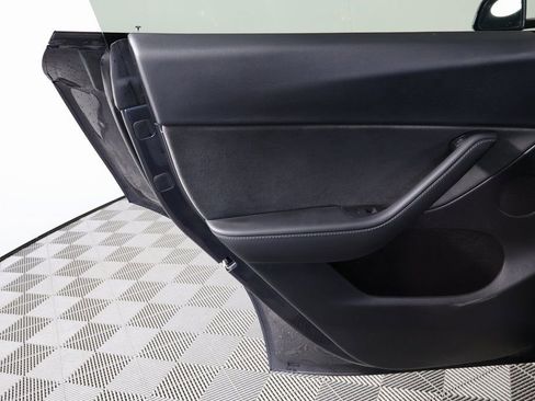 Used 2024 Tesla Model Y Long Range image 13