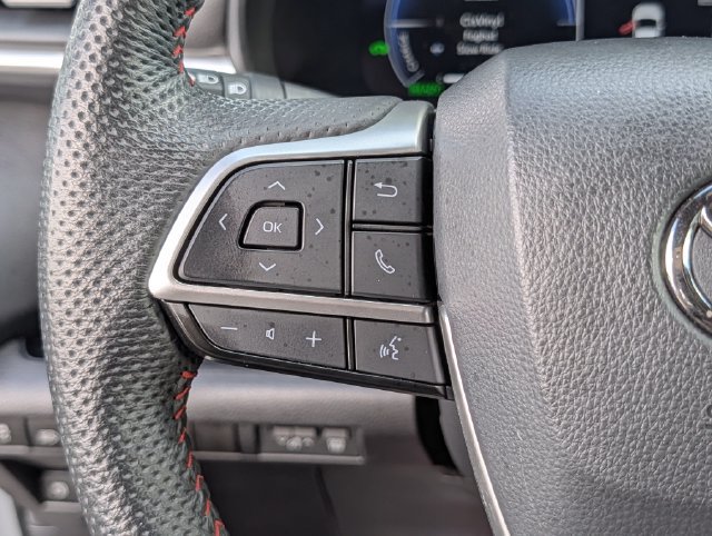 Certified 2025 Toyota Sienna XSE w/ XSE Premium Package AWD/4WD image 22