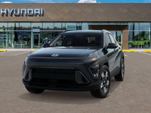 Used 2025 Hyundai Kona SEL AWD/4WD image 6