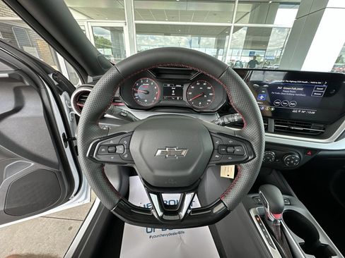 New 2026 Chevrolet Trax RS w/ Sunroof Package FWD image 12