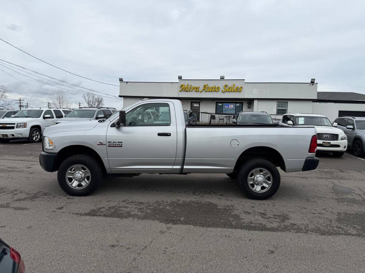 Used 2018 RAM 3500 Tradesman w/ Power & Remote Entry Group AWD/4WD image 1