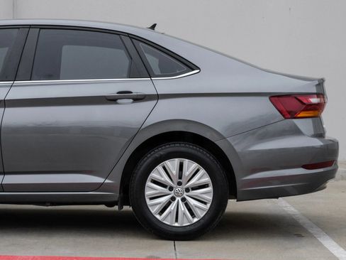 Used 2019 Volkswagen Jetta S w/ Driver Assistance Package image 9