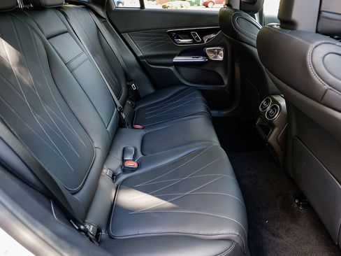 New 2025 Mercedes-Benz GLC 300 image 18