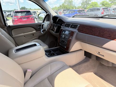 Used 2013 Chevrolet Silverado 1500 LTZ w/ LTZ Plus Package AWD/4WD image 9