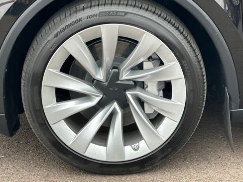 Used 2026 Tesla Model Y Long Range image 24