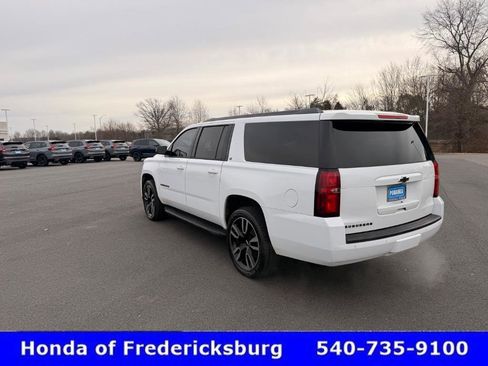 Used 2018 Chevrolet Suburban LT w/ Luxury Package image 4