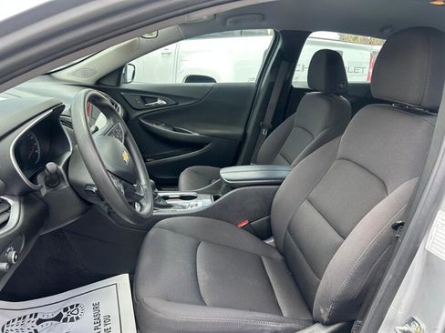 Used 2022 Chevrolet Malibu LT FWD image 18