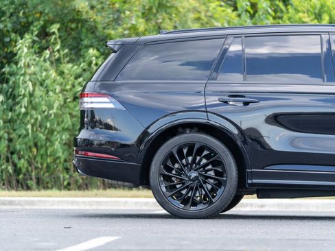 Used 2023 Lincoln Aviator Reserve w/ Jet Package RWD image 6