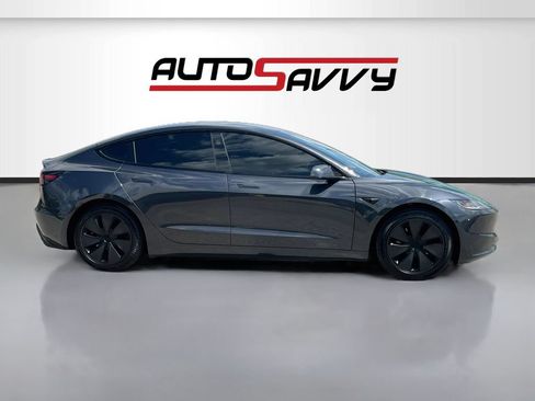 Used 2025 Tesla Model 3 Long Range RWD image 8