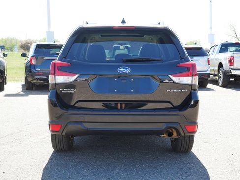 Used 2020 Subaru Forester Premium AWD/4WD image 4