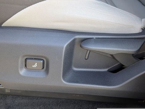 Used 2025 Toyota Tacoma TRD Sport image 20