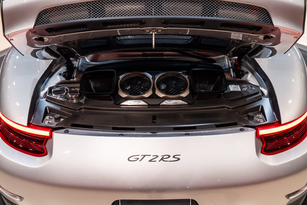 Used 2018 Porsche 911 GT2 RS RWD image 53