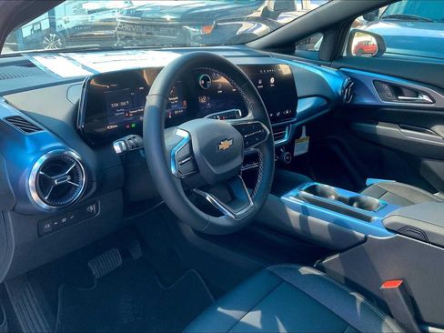 New 2026 Chevrolet Equinox EV LT AWD/4WD image 8