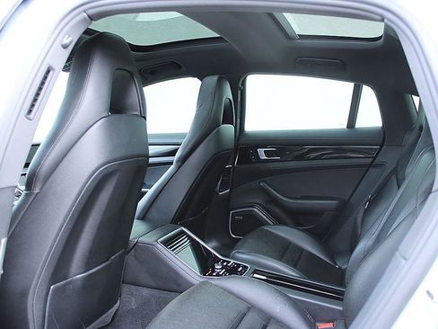 Used 2018 Porsche Panamera 4 AWD/4WD image 13