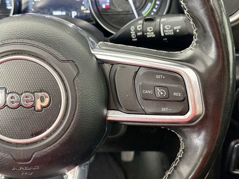 Used 2023 Jeep Wrangler Unlimited Sahara w/ Cold Weather Group AWD/4WD image 25