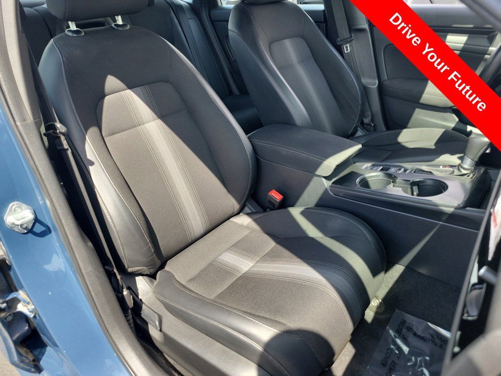Used 2025 Honda Civic Sport image 19