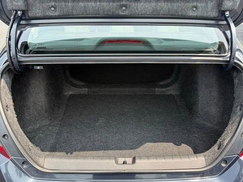 Used 2019 Honda Civic LX image 32