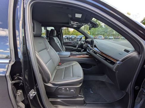 Used 2023 Cadillac Escalade Premium Luxury AWD/4WD image 39