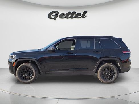 New 2026 Jeep Grand Cherokee Altitude RWD image 2