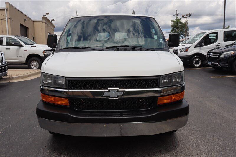 Used 2018 Chevrolet Express 3500 LT w/ LT Preferred Equipment Group RWD image 2