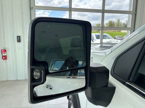 Used 2025 Chevrolet Silverado 3500 High Country AWD/4WD image 8