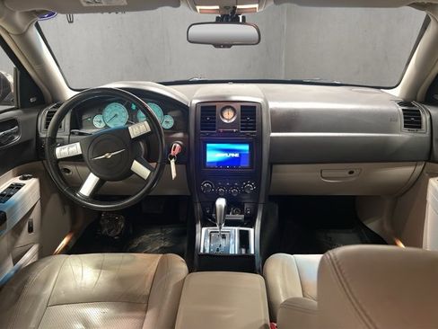 Used 2006 Chrysler 300 C image 12