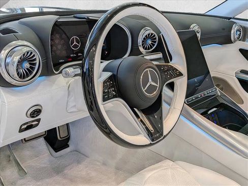 Used 2026 Mercedes-Benz Maybach SL 680 image 8