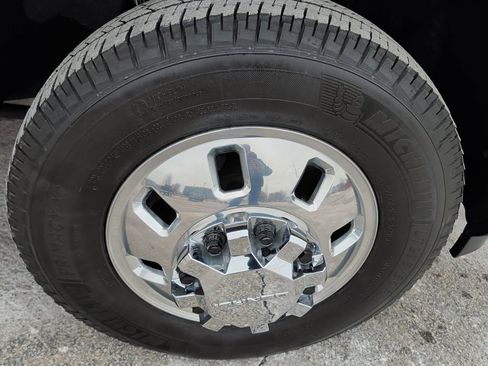 Used 2025 GMC Sierra 3500 Denali w/ Denali Reserve Package image 10