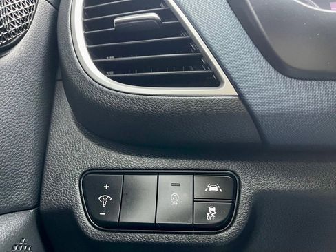 Used 2021 Kia Seltos S image 34