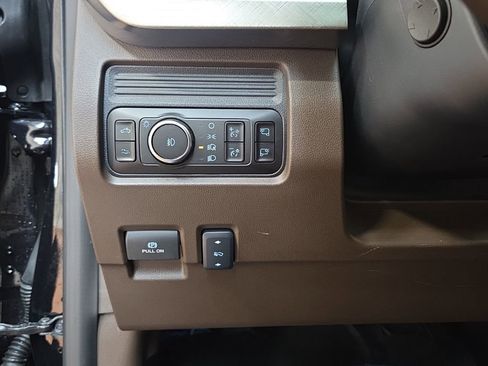 Used 2025 Ford F450 King Ranch w/ Chrome Package image 31