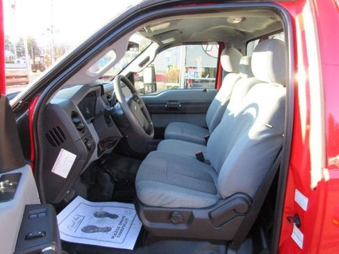 Used 2016 Ford F550 4x4 Regular Cab Super Duty image 11