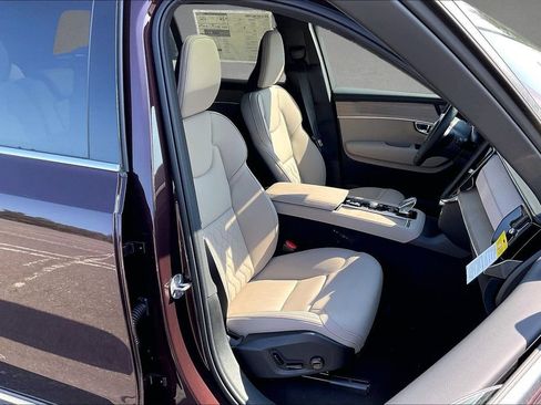 New 2026 Volvo XC90 B5 Plus w/ Protection Package Premier AWD/4WD image 12