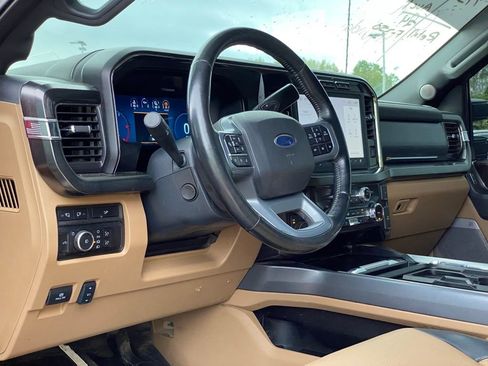 Used 2024 Ford F350 Lariat w/ Lariat Ultimate Package AWD/4WD image 8