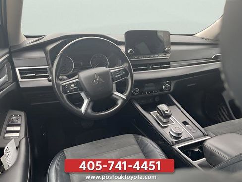 Used 2022 Mitsubishi Outlander SE FWD image 12