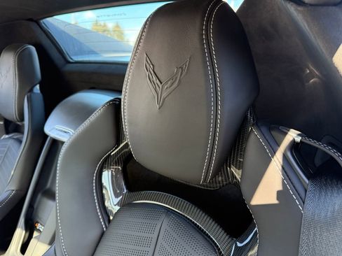 New 2025 Chevrolet Corvette E-Ray image 10